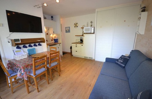 La Faviere Apartamento | HERMOSO APARTAMENTO DE 2 HABITACIONES COMPLETAMENTE RENOVADO