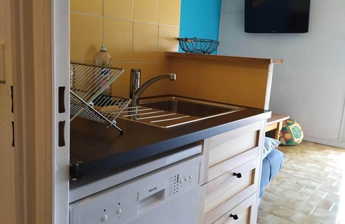 Les Sablettes Apartamento | Air-conditioned T2 apartment 5 minutes' walk from Les Sablettes beach LLS1