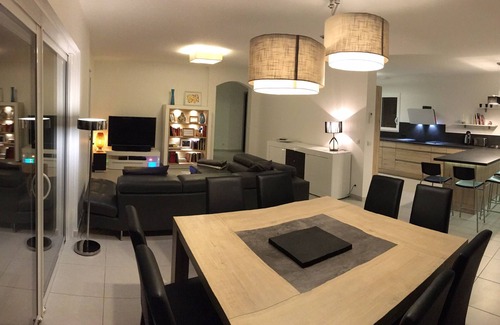 Puget-sur-Argens Casa | Air-conditioned detached villa with secure/heated swimming pool and large garden