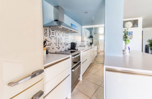 La Ciotat Apartamento | Apartamento con aire acondicionado en primera línea de mar, pies en el agua!