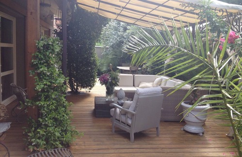 Le Bouscat Casa | casa de estilo colonial, todo confort, servicios de calidad.