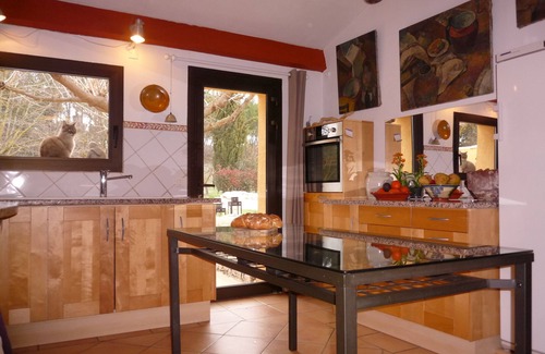 Ventabren Villa | Casa luminosa con aire acondicionado , muy grande Jardin piscina, 8mn AIX