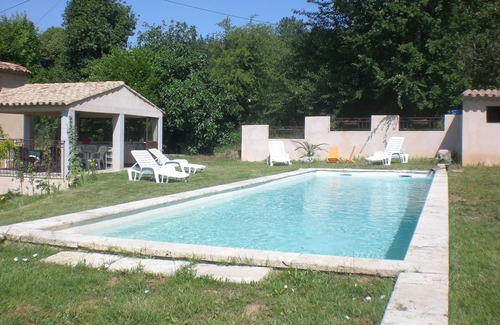 Salernes Casa | CASA CON AIRE ACONDICIONADO CON PISCINA EN SALERNES 6 PERSONAS