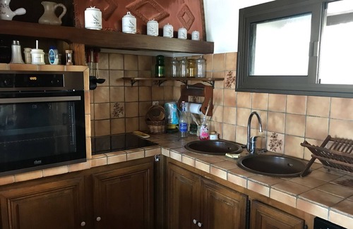 La Couronne Villa | Villa junto al mar con aire acondicionado, capacidad para 9 personas, piscina privada, terreno de petanca
