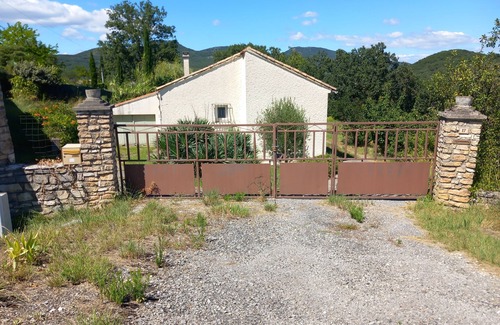 Bessas Casa | Air-conditioned single-storey house on 900 m2 of land in a village in southern Ardèche