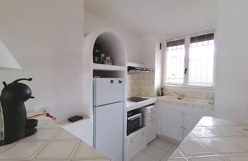 Sainte-Maxime City Centre Apartamento | Air-conditioned T2 apartment with garage and sea view near town center