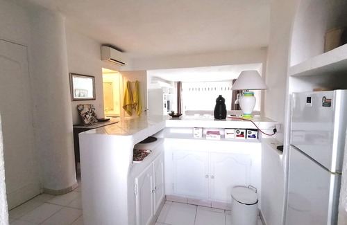 Sainte-Maxime City Centre Apartamento | Air-conditioned T2 apartment with garage and sea view near town center