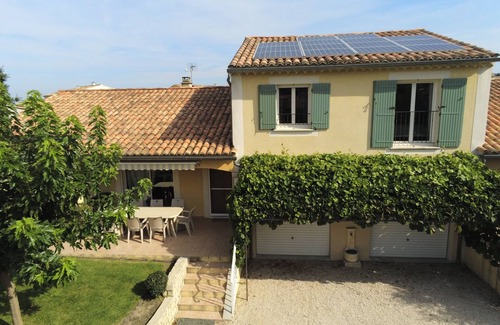 Malaucene Villa | Air-conditioned villa, private pool 100m from the start of the Mont Ventoux climb