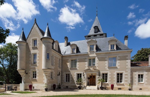 Nouvelle-Aquitaine Villa | Villa excepcional, en el Palacio de Bellevue, piscina climatizada, capacidad para 8