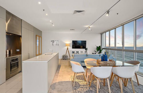 Broadbeach Apartamento | Aire en Broadbeach Nivel 22 Frente a la playa VISTAS!