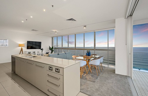Broadbeach Apartamento | Aire en Broadbeach Nivel 22 Frente a la playa VISTAS!