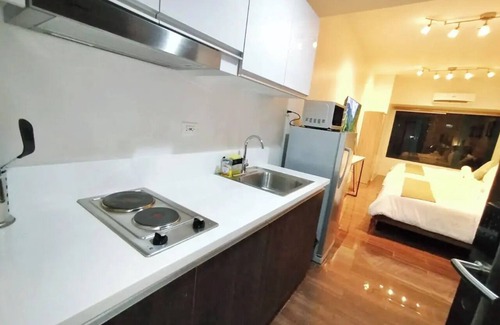 San Antonio Apartamento | Air Residences-The House of Five