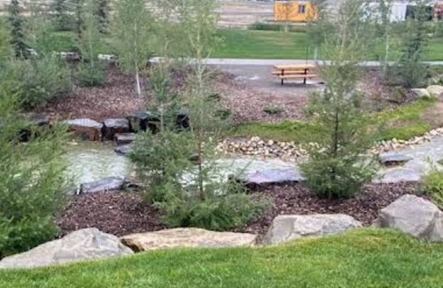 Airdrie Casa | Airdrie - Comfy Stylish 2 bedroom Guest Suite -En route to the Rockies Alberta!