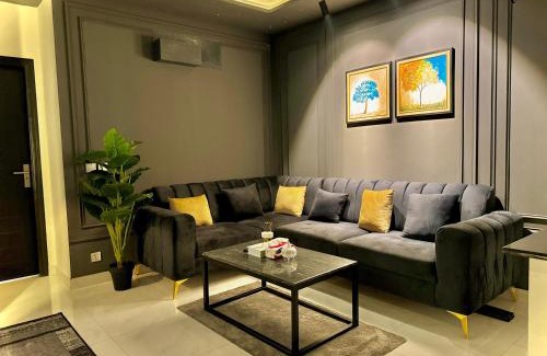 Lahore Apartamento | AirHomes By Zameen Opal