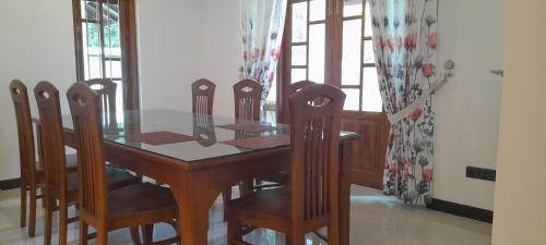 Andiambalama Casa | Airport A4 Travelers Lodge - Free Airport Pick Up & Drop 24HRS