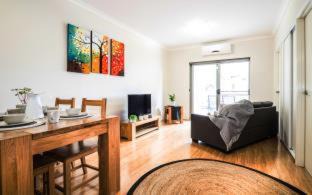 Redcliffe Apartamento | Airport Apartments by Vetroblu