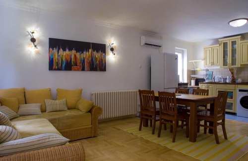 Novi Beograd Apartamento | Airport Belgrade Apartment/ ABA