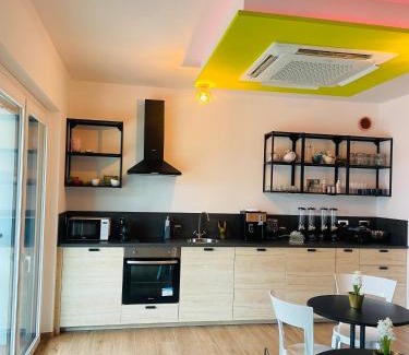 Ronchi dei Legionari Casa | Airport Flower Rooms