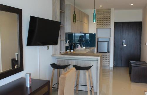 Negombo Apartamento | Airport Luxury Ocean Condos