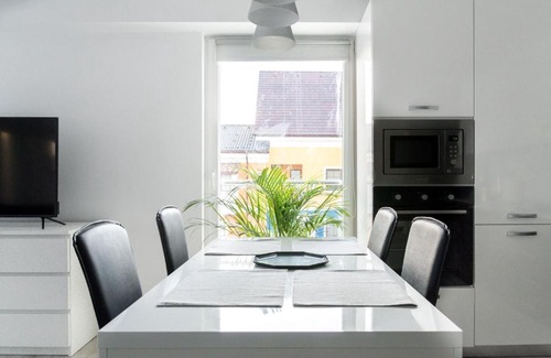 Otopeni Apartamento | Airport Residence - Apartment across from Otopeni Airport