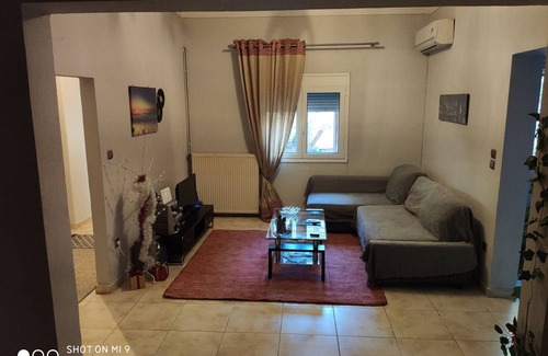 Markopoulon Casa | Airport's close flat for 6 persons