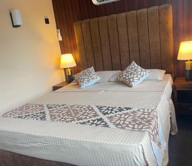 Seeduwa - Katunayake Chalet De Esquí | Airport waterfront chalet