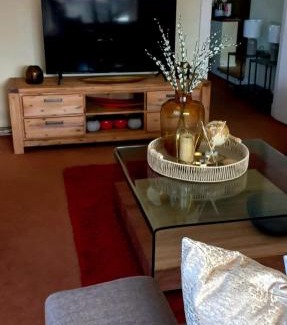 Greenfields Casa | Airport-way via Trent