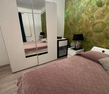 Vecses Cama Y Desayuno | Airport17 B&B