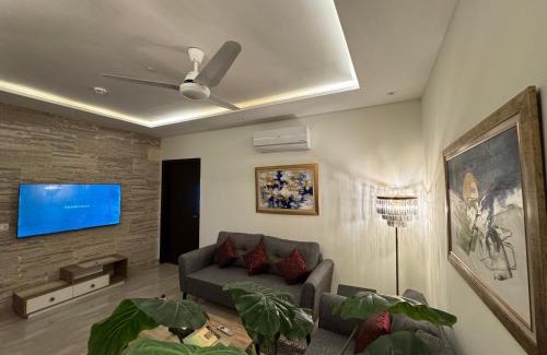 Lahore Apartamento | Airreside Gulberg Retreat at Zameen Aurum