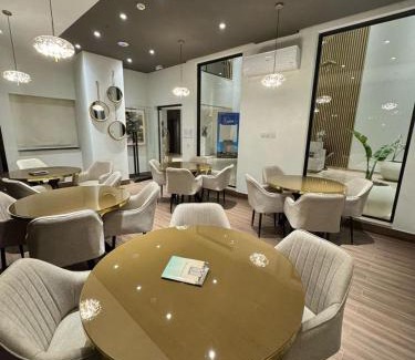 Lahore Apartamento | Airreside Gulberg Retreat at Zameen Aurum