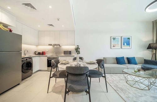 Umm Suqeim 3 Apartamento | Airstay | Modern 1BR | Madinat Jumeirah