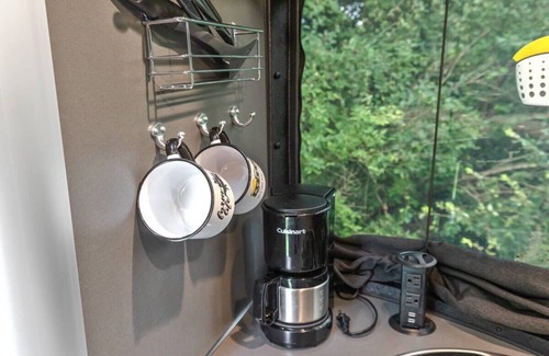 Johnson Casa | Airstream Basecamp on river w/hot tub near Stowe