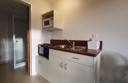 Russley Hotel | Airways Motel
