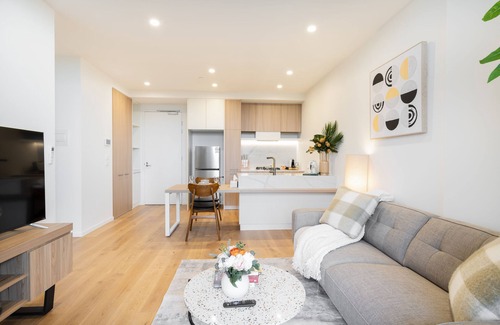 Heidelberg Heights Apartamento | Airy 1BR Ivanhoe apt with Balcony & FREE parking
