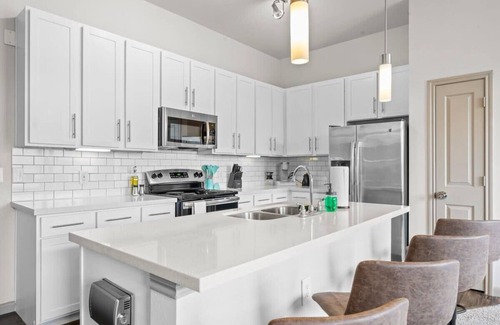 Montopolis Apartamento | Airy 2BR king suite, fast WiFi, 8 min to Downtown
