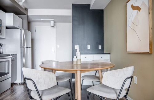 Theatre District Apartamento | Airy Chinatown/Theater District 2BR w/ Gym & W/D, nr T, by Blueground