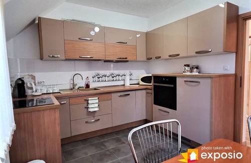 Cluj-Napoca Apartamento | Airy, comfy apartment, featuring 2 bedrooms, 1 livingroom, jet-tube bathroom