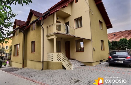 Cluj-Napoca Apartamento | Airy, comfy apartment, featuring 2 bedrooms, 1 livingroom, jet-tube bathroom