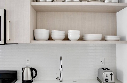 Forest Hills - Woodbourne Apartamento | Airy Jamaica Plain Studio w/ Gym & W/D, near Orange Line, by Blueground