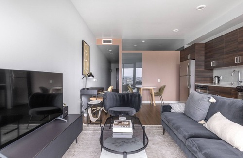 Civic Center Apartamento | Airy Soma 1BR w/ Pool, Yoga & Spa, nr Station & Bars, by Blueground