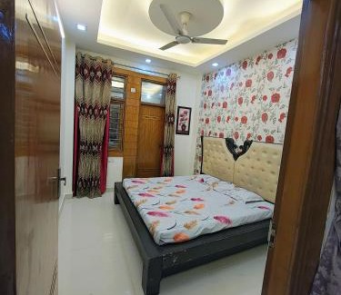 Indirapuram Apartamento | Ajeem husain