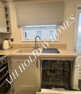 Towyn Otro | AJH Holiday Homes, Ty Mawr- Parkdeans Resort