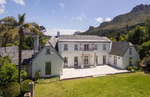 Constantia Hotel | Akamah Estate