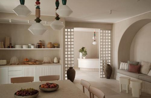 Naousa Hotel | Akria Seaside Suites