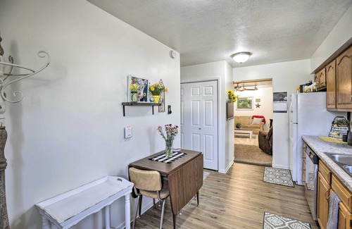Akron Apartamento | Akron Apartment w/ Balcony - Hunting Nearby!