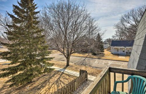Akron Apartamento | Akron Apartment with Balcony - Hunting Nearby!