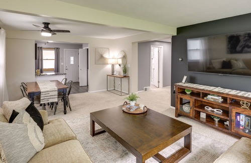 Akron Casa | Akron Getaway w/ Backyard Patio + Gas Grill!