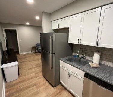 South Central Omaha Apartamento | Aksarben Area 2 BD-2 BA by UNO