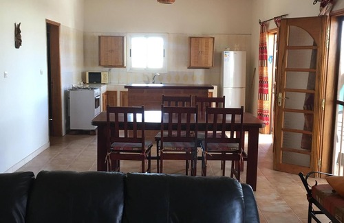 Mbour Villa | Akunamatata: Villa 6 personas piscina privada y cerca de la playa.