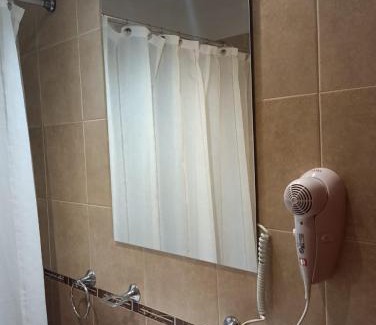 La Plata Apartamento | Alójate 12 - Moderno y luminoso - 4 o 2 personas Zona Hospital Español-Estadio Unico